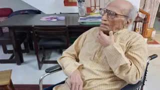 Bashir Badr Once Failed An Exam Over A Couplet He Had Written Himself; Here's Why