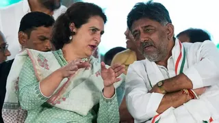 Karnataka: Snubbed By Rahul Gandhi, Shivakumar Approached Priyanka Gandhi For CM Post | How Power Shit Unfolded