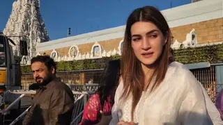 Kriti Sanon Seeks Blessing At Tirumala Temple Ahead Of Cocktail 2 Release; Photos And Videos Go Viral