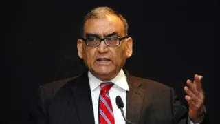 'Forget CJP Clowns, Join Ishq Karo Party': Ex-SC Judge Markandey Katju Invites Mahua Moitra To New Outfit