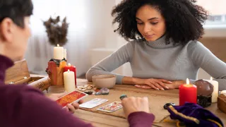 Why Are Gen Z Getting Addicted To Tarot Readings Lately?