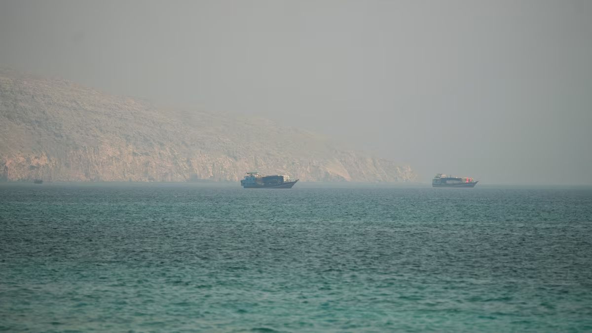 HORMUZ SHUT