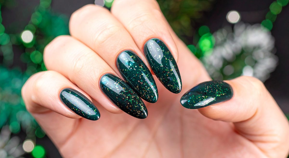 Emerald Green Nail Paint