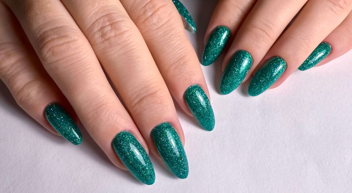 Teal Green Nail Paint Shade