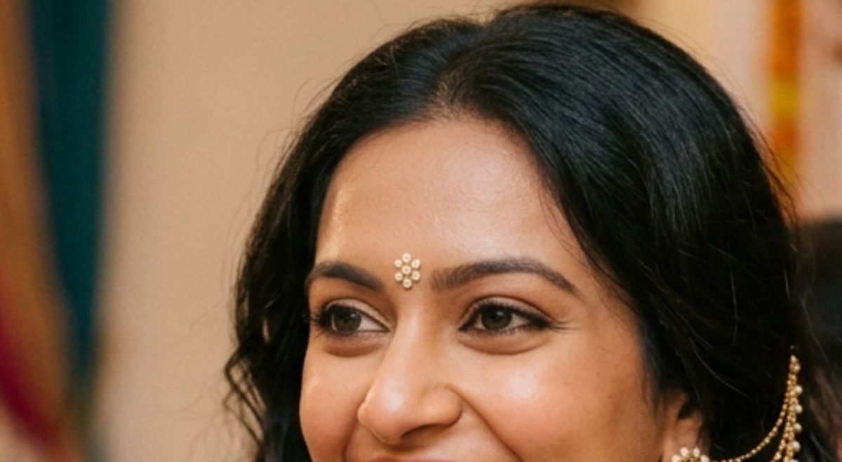 pearl bindi design