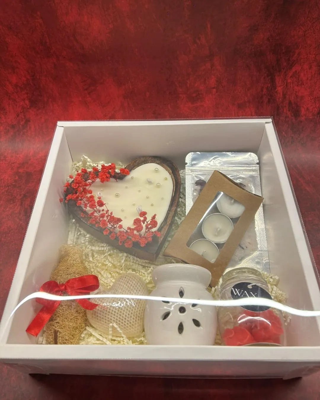 Artisanal Luxury Hamper From GlimGloss Candles