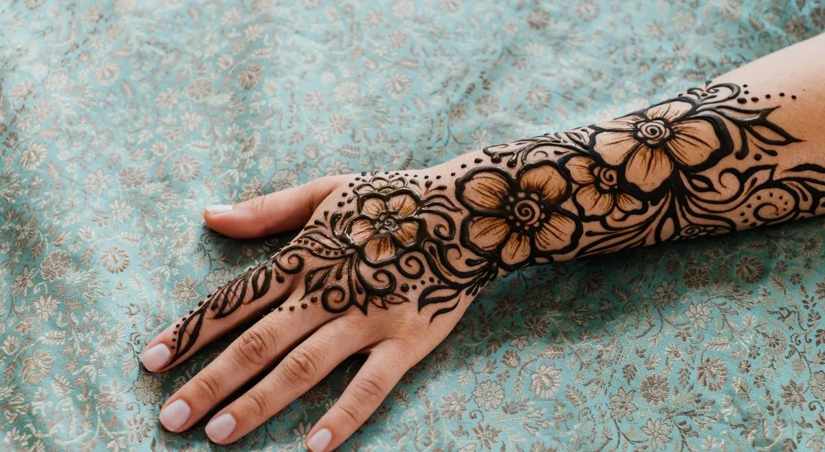 Floral Arabic Mehndi Design