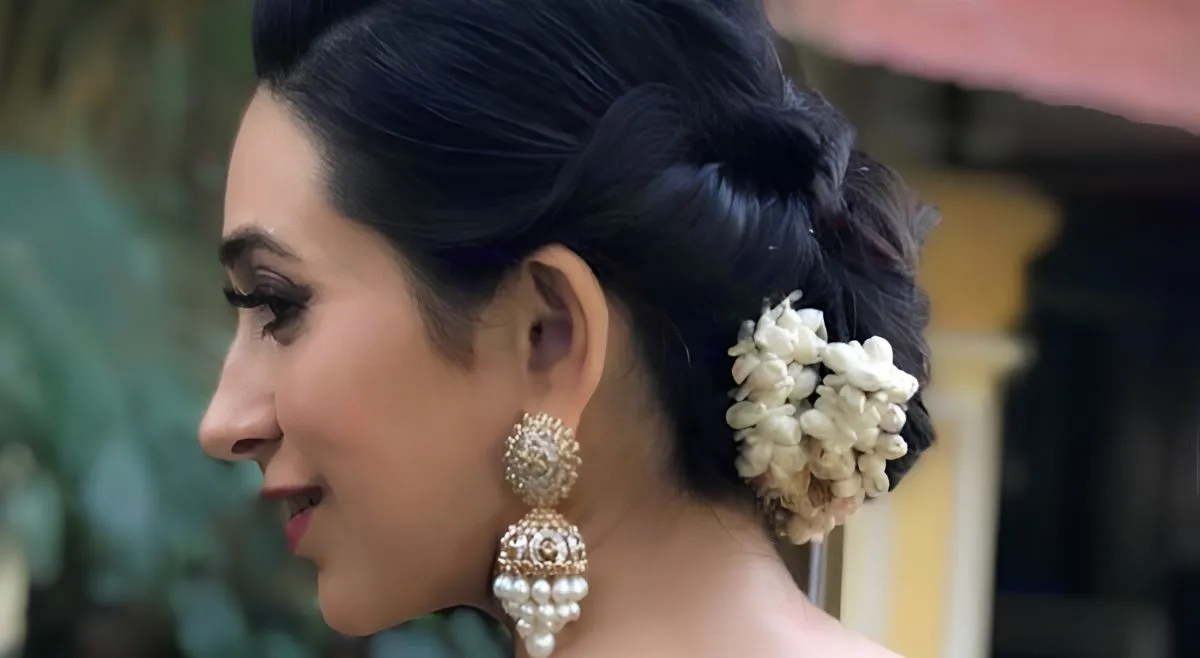 Low Bun With Minimal Gajra