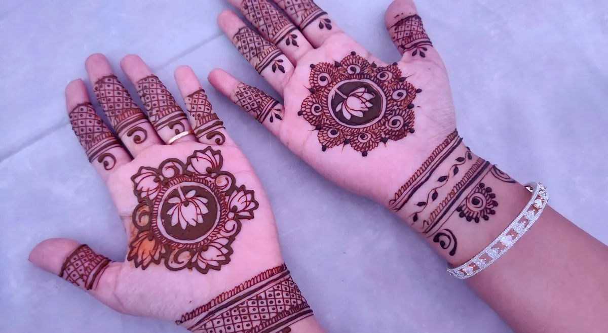 mandala mehndi design