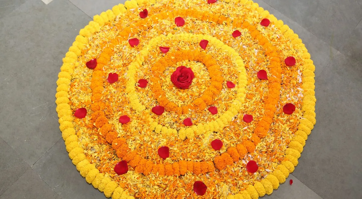 Simple Marigold Circle Pookalam