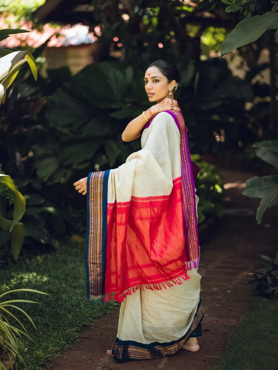 Sobhita Dhulipala Traditional Cotton Saree