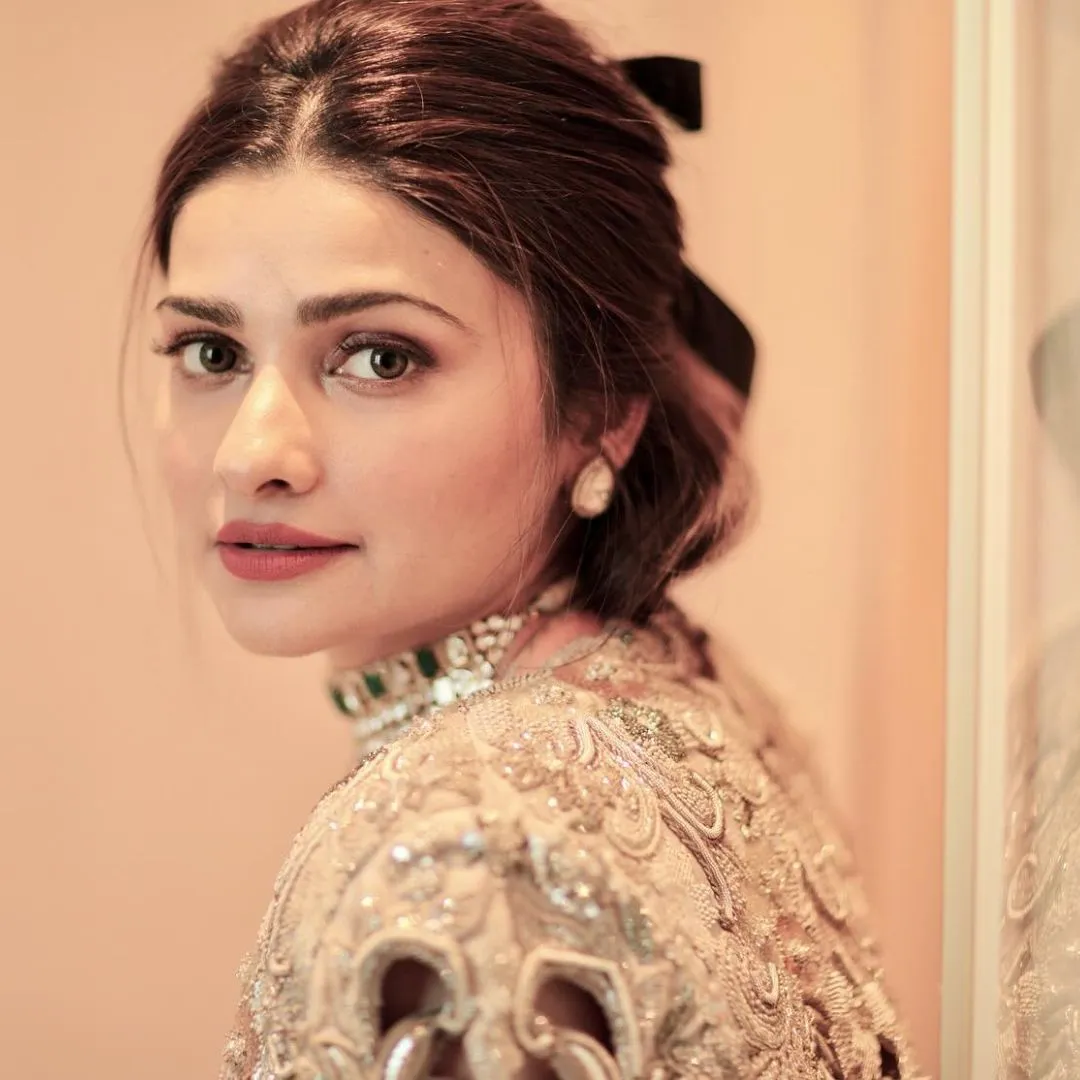 Half Up Hairstyle For A Graceful Look