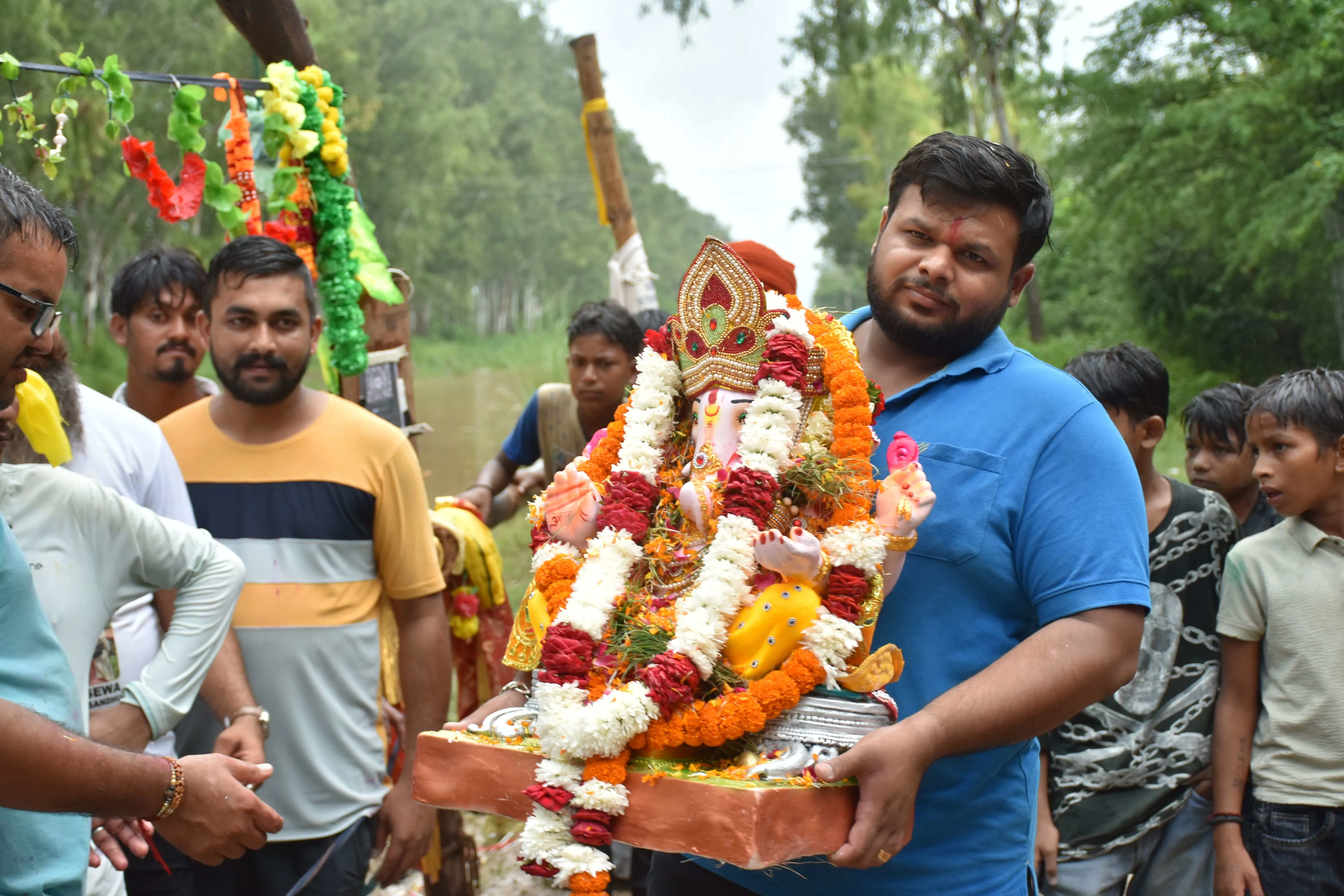 ganesha chaturthi idol umberged