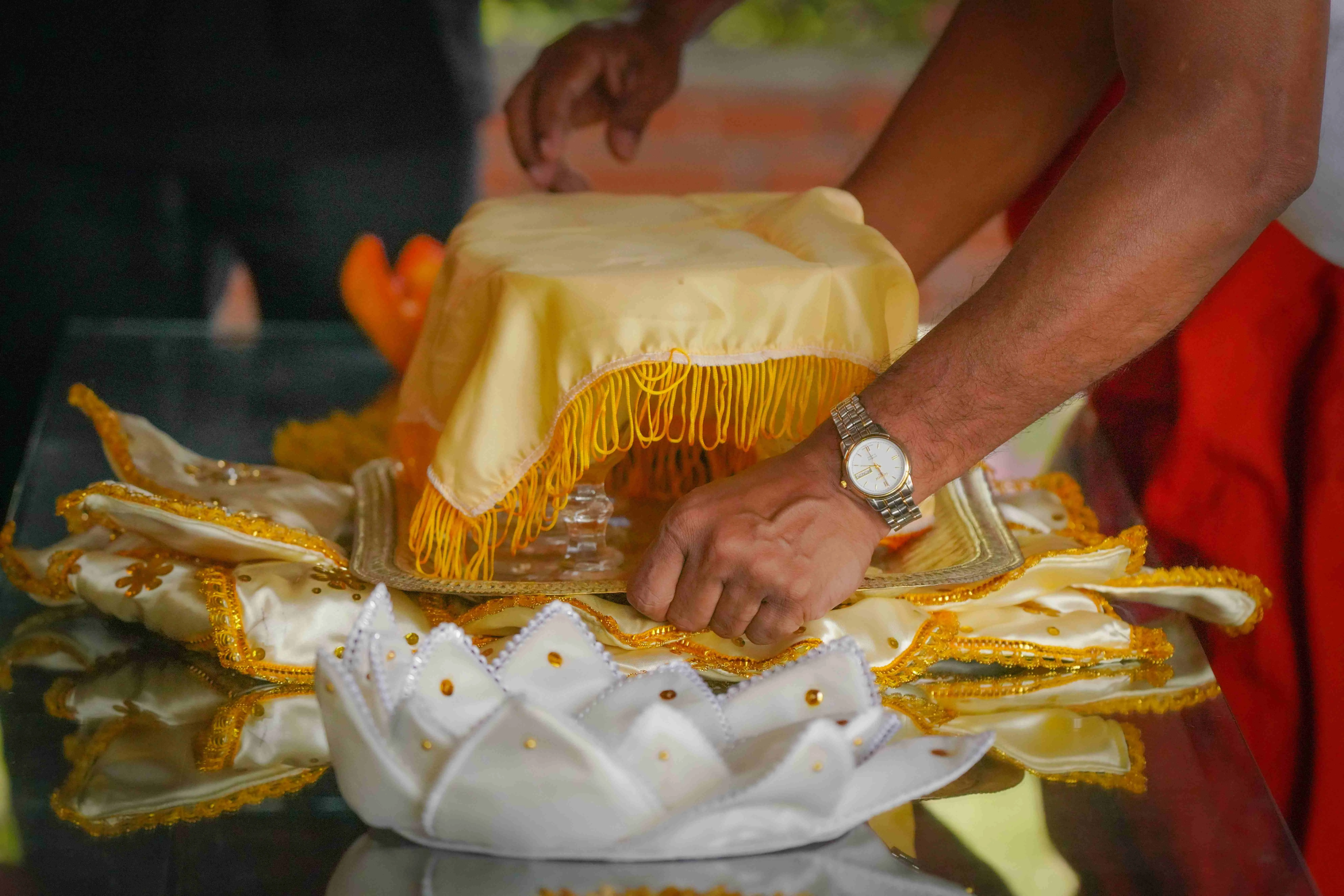 yellow cloth