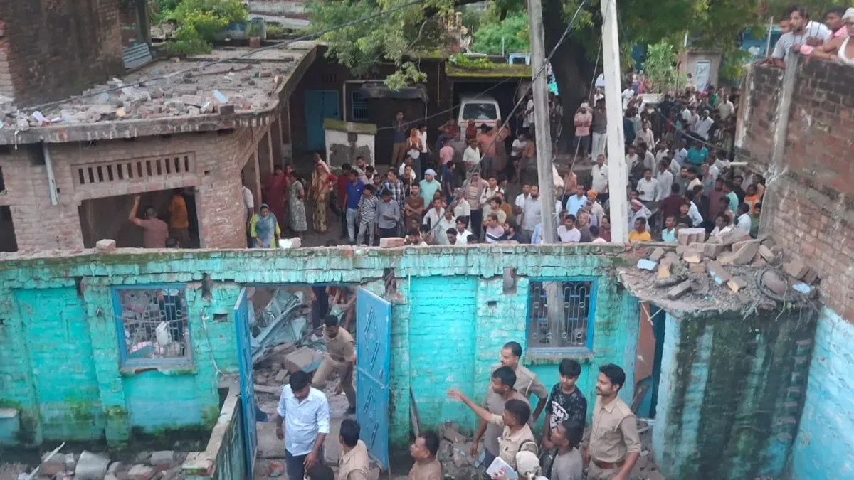 fatehpur building collapse 1 jagran