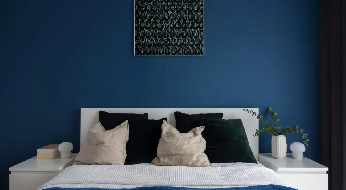 navy bedroom