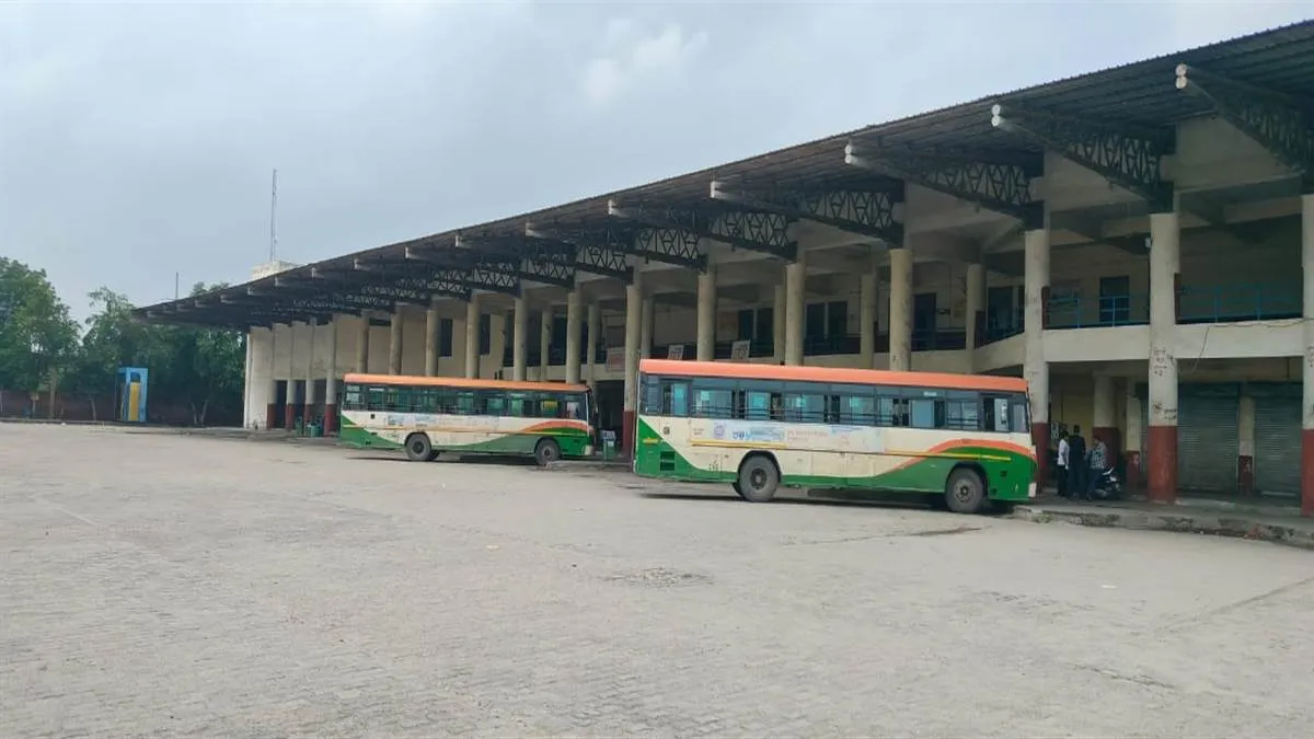 upsrtc-to-launch-mini-bus-service-connecting-greater-noida-and-ghaziabad-fare-set-at-rs-64