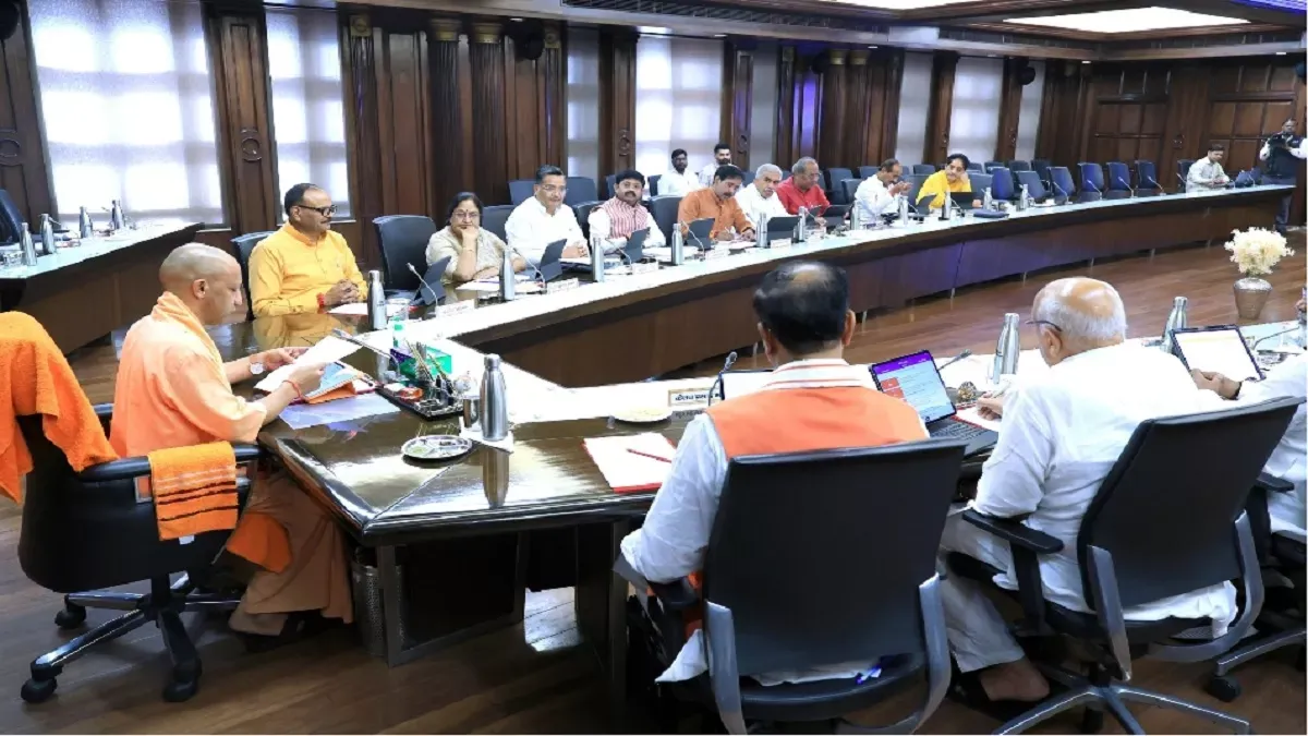 up-govt-mandates-written-test-for-group-a-and-b-specialist-recruitment-under-new-rule-details