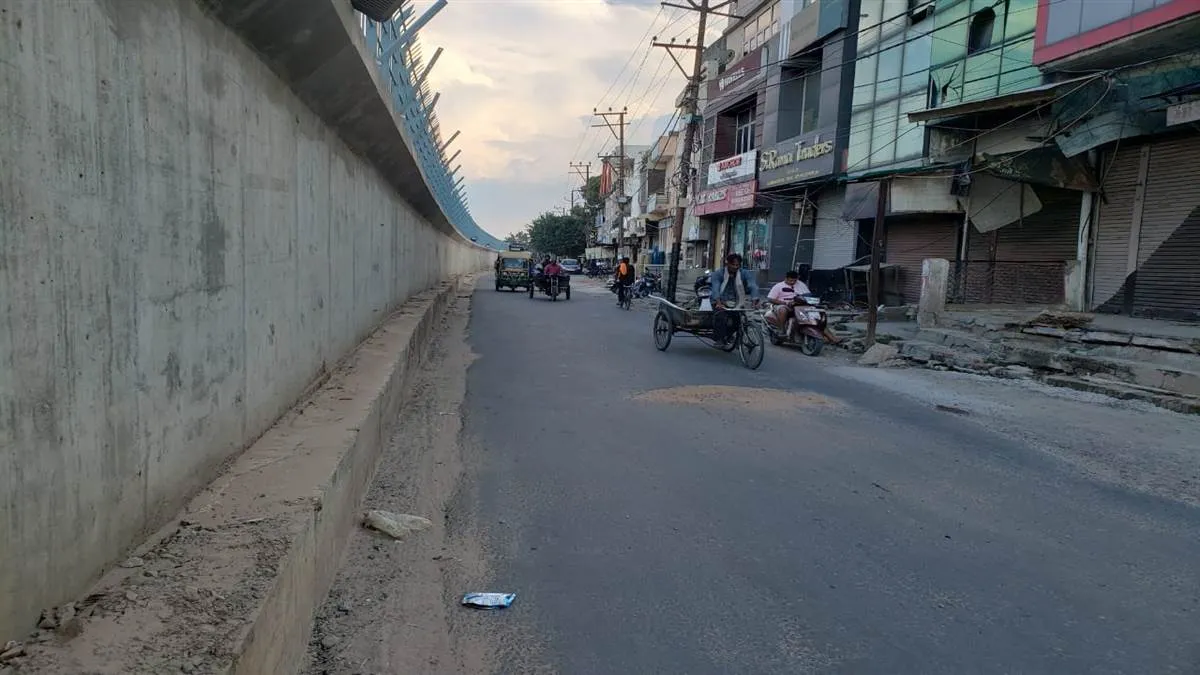 meeruts-delhi-road-to-be-widened-due-to-rapid-rail-corridor-six-shops-affected