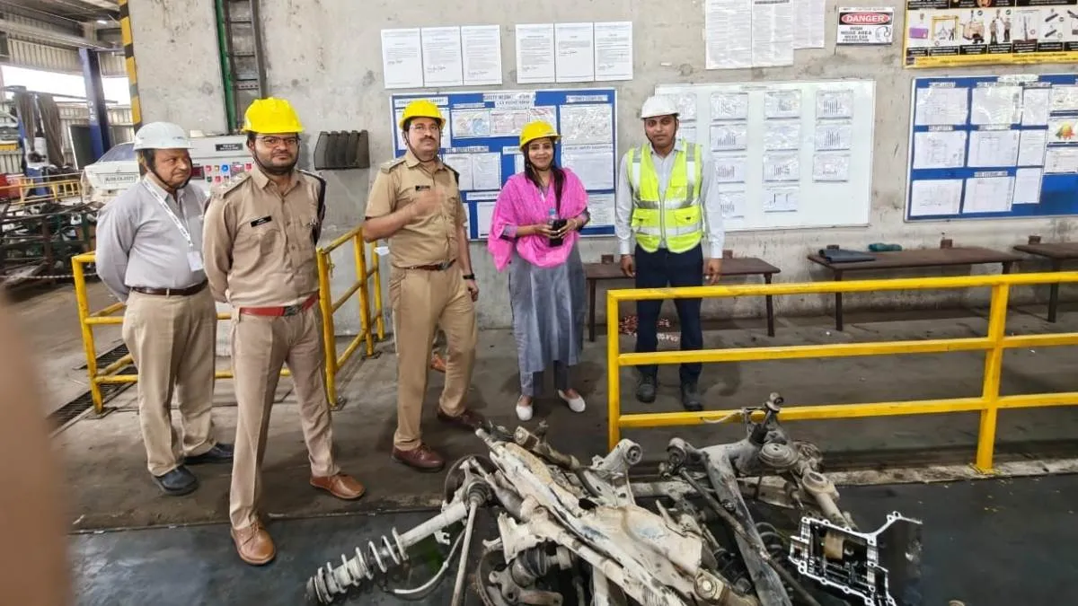 noida-transport-commissioner-considers-extra-time-for-women-elderly-in-driving-tests