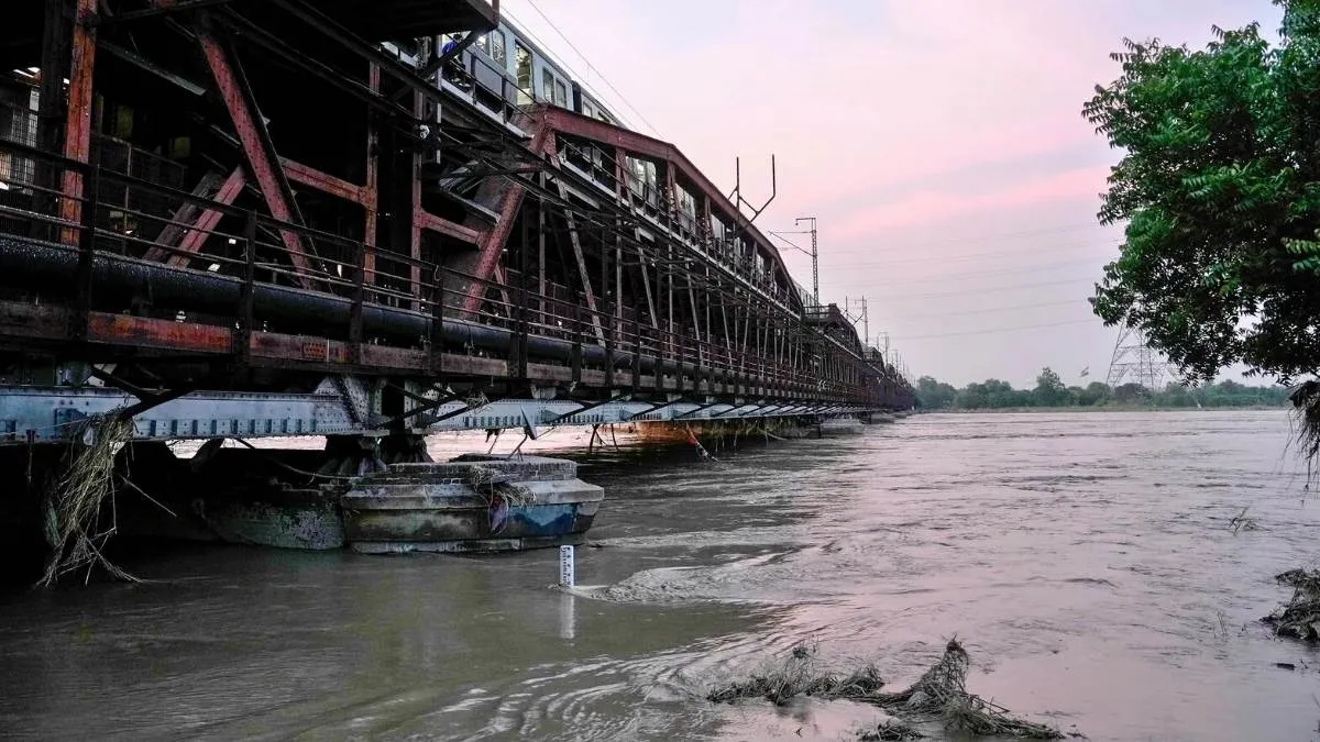 dpcc-report-monsoon-cleanup-efforts-lead-to-cleaner-yamuna-waters-across-delhi