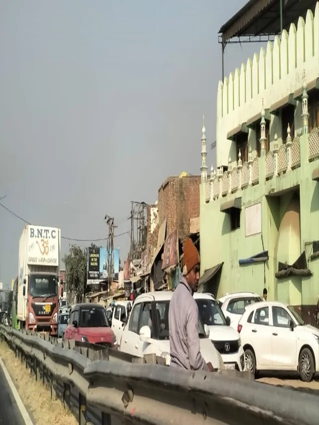 meerut-police-shut-non-veg-eateries-near-khadauli-mosque-to-ease-highway-traffic-traders-protest