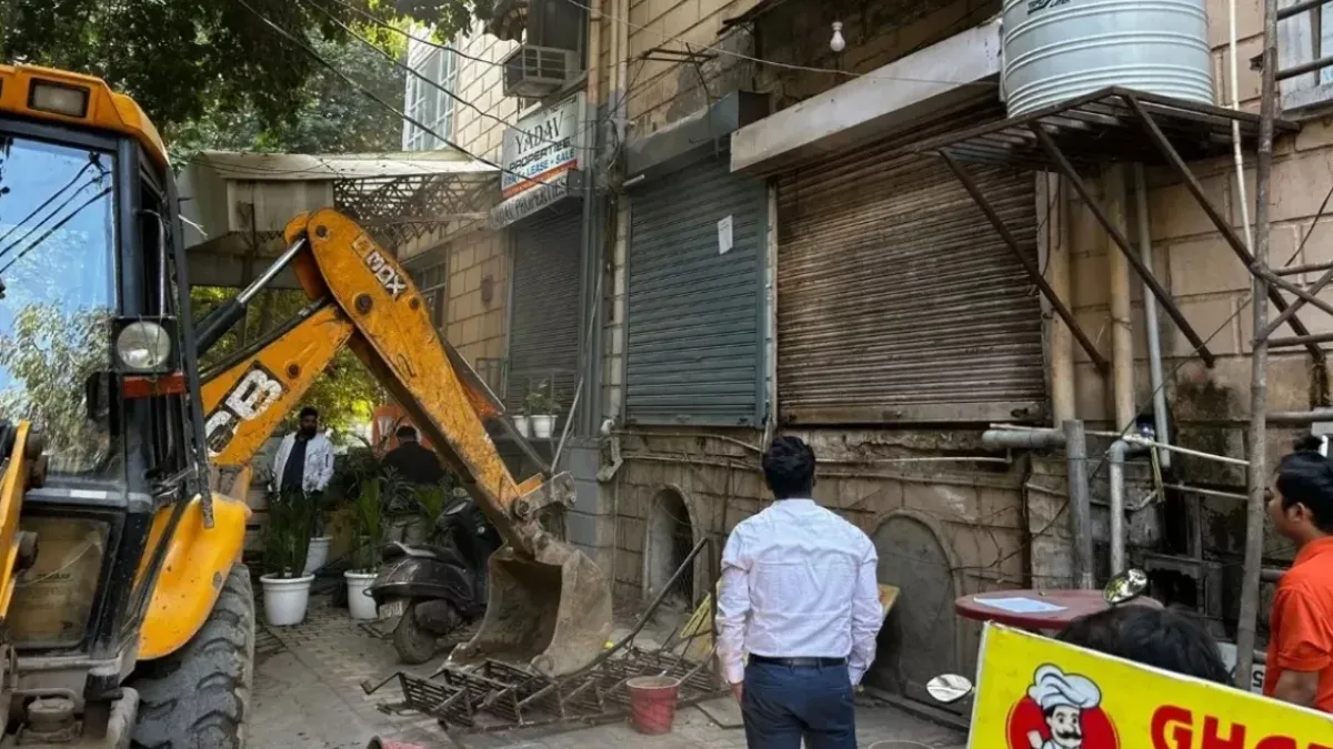 gurugram-town-planning-department-cracks-down-on-illegal-colonies-dhabas-and-warehouses