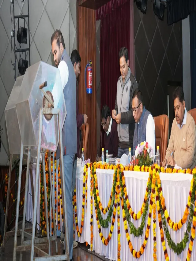 ghaziabad-gda-begins-plot-allotment-for-madhuban-bapudham-370-farmers-receive-developed-plots