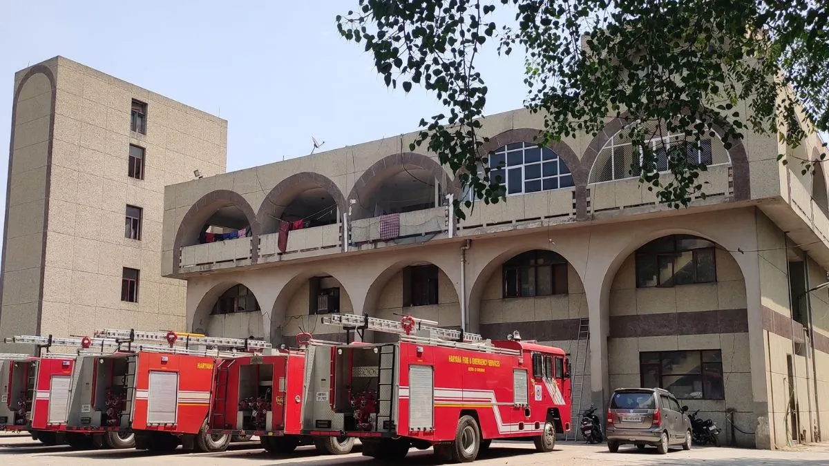 gurugram-fire-services-on-high-alert-engines-deployed-at-key-locations-for-diwali