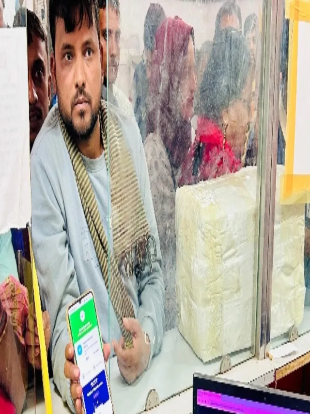 muzaffarpur-north-region-post-offices-go-digital-qr-code-payments-introduced-for-all-services