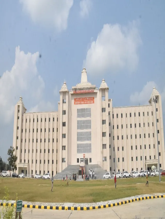 gorakhpur-ayush-university-begins-agnikarma-therapy-launches-new-diplomas-in-traditional-ayurvedic-treatments