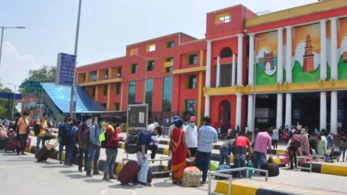 northern-railway-runs-extra-trains-from-delhi-ncr-for-diwali-chhath-rush-over-4700-trips-planned