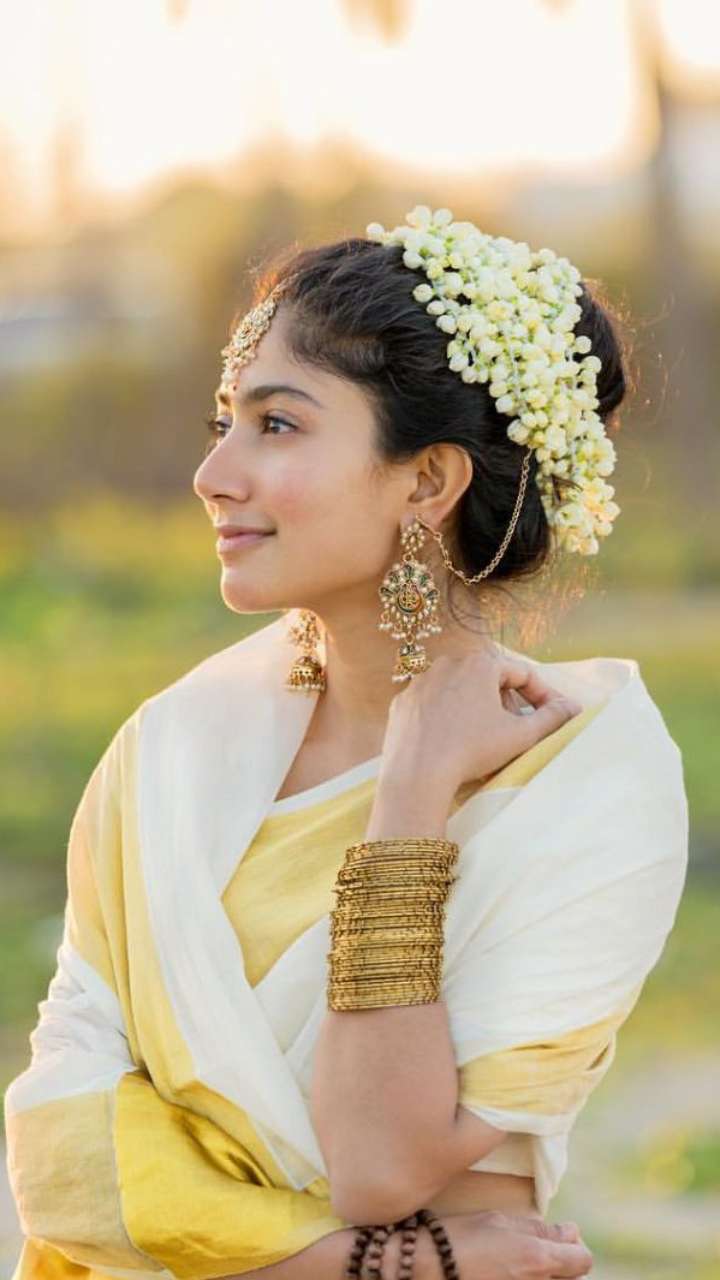 Sai Pallavi's Statement Earrings For Saree