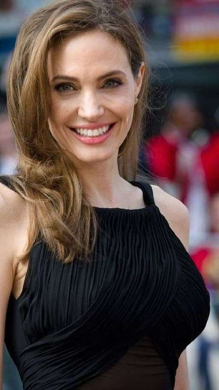 Checkout Angelina Jolie's Massive Networth And Lifestyle