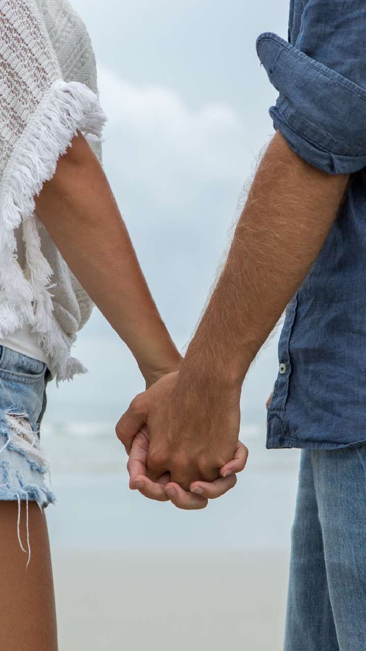 Celebrate Boyfriend’s Day 2024 with These 7 Thoughtful Gift Ideas