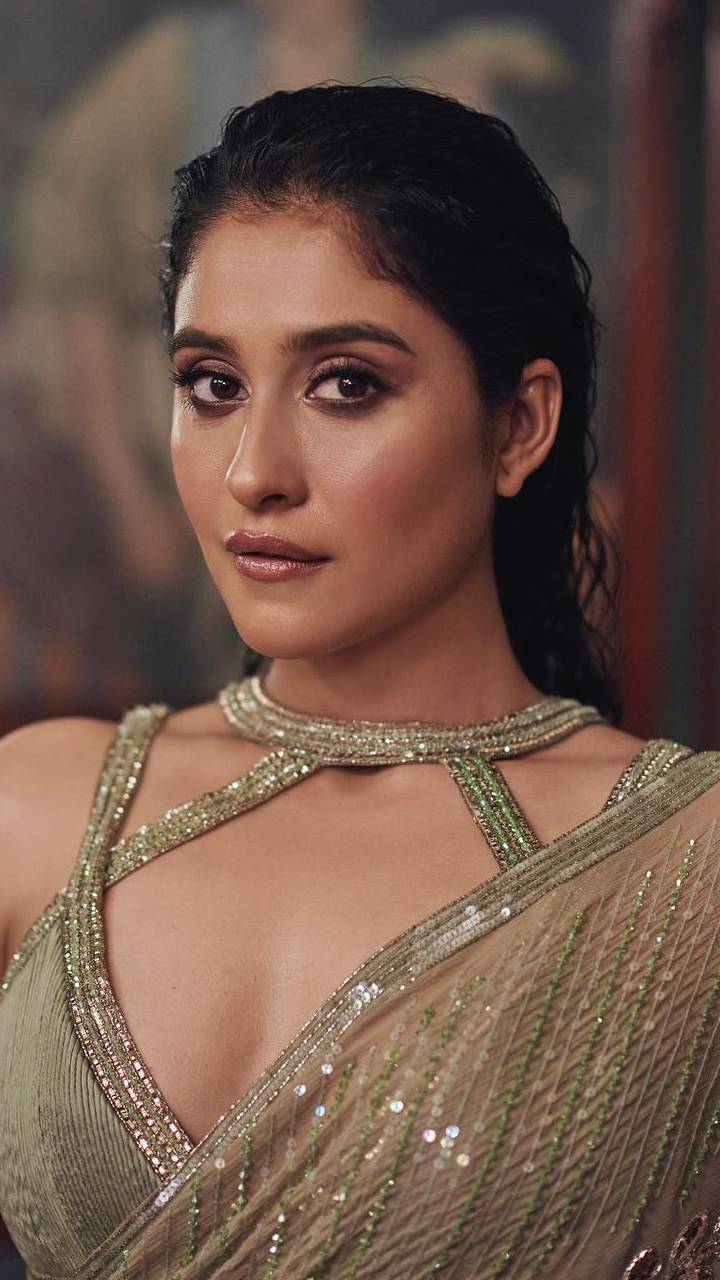 Regina Cassandra, The Tamil Beauty In These Chic Looks
