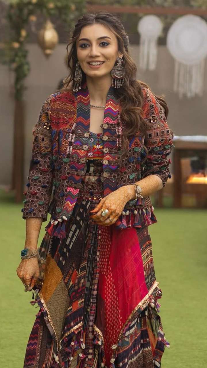 Darshan Raval’s Wife Dharal Surelia Vibrant Outfits For Small Functions!