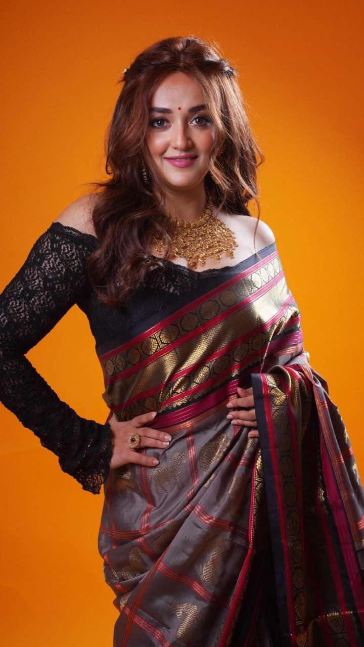 Singer Monali Thakur hospitalized; saree styles shown.