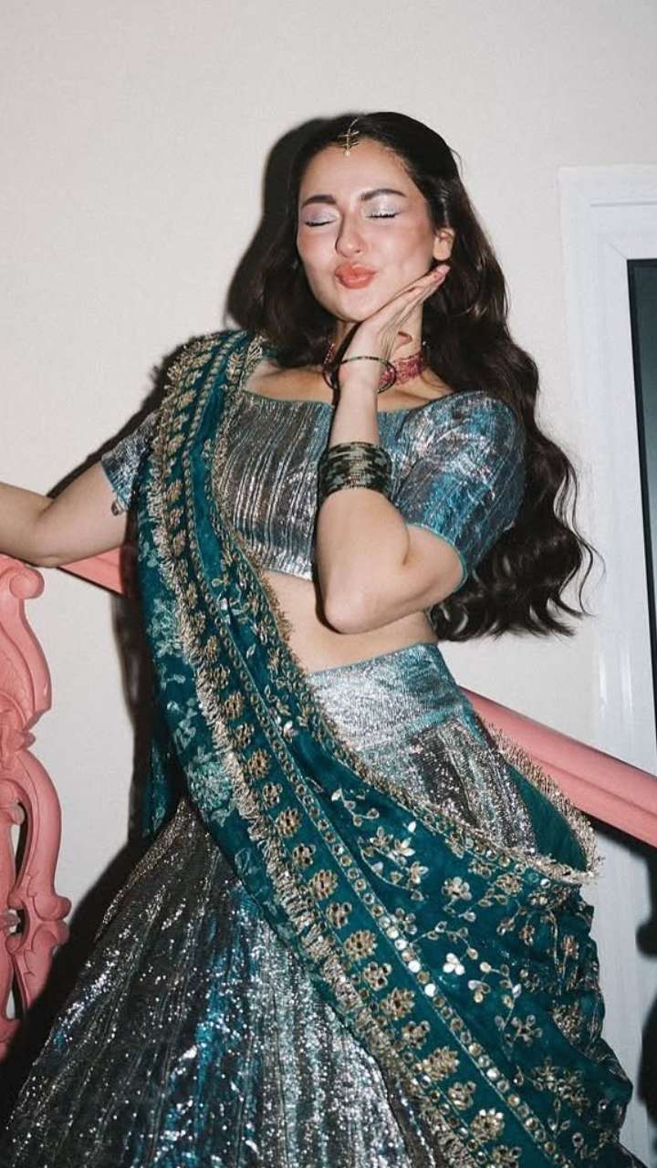 7 Ethnic Outfits For Ramadan 2025 Ft. Pakistani Actresses