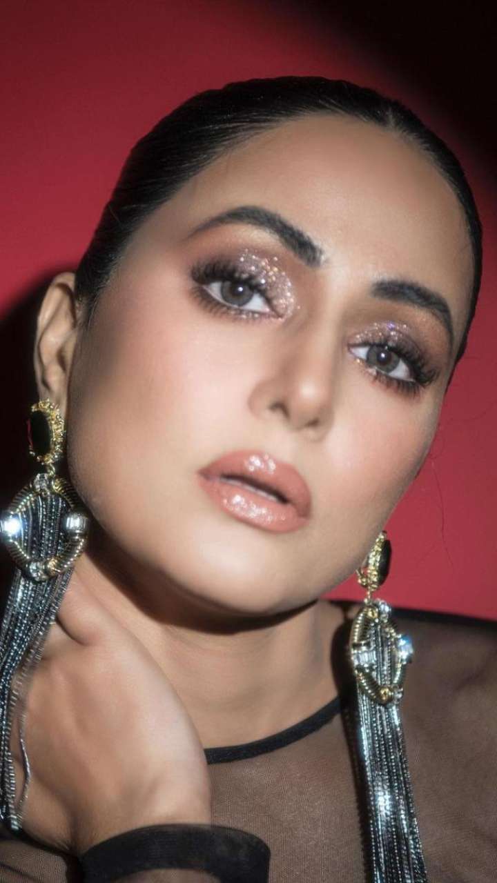 Hina Khan Inspired Glossy Makeup Looks That You Must Try