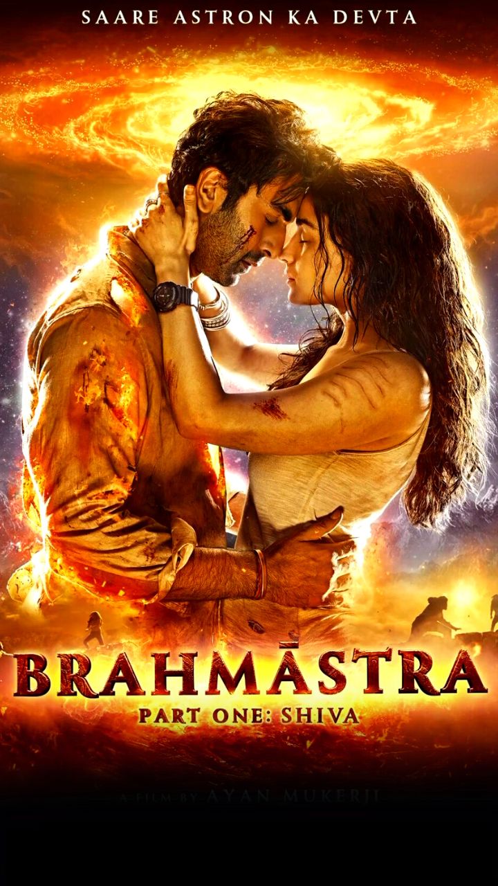 Alia Bhatt & Ranbir Kapoor’s Most Romantic Moments in Brahmastra