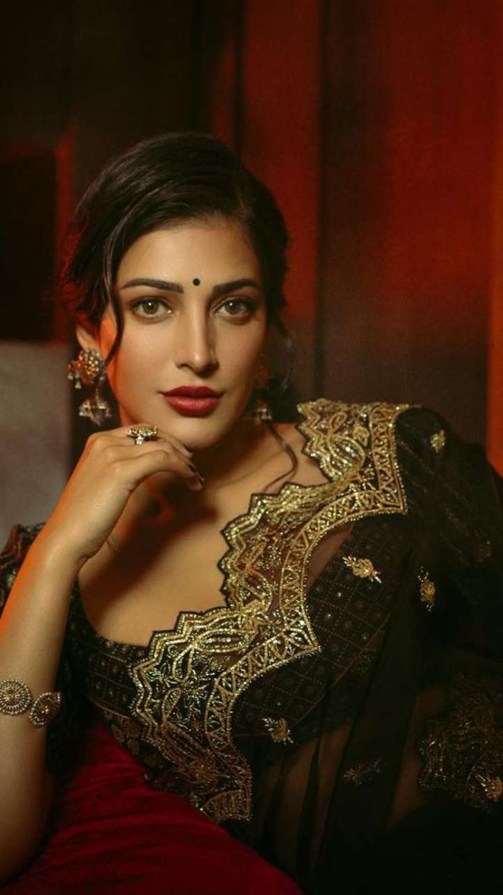 Shruti Haasan Is Nothing But Regal In All These Saree Look