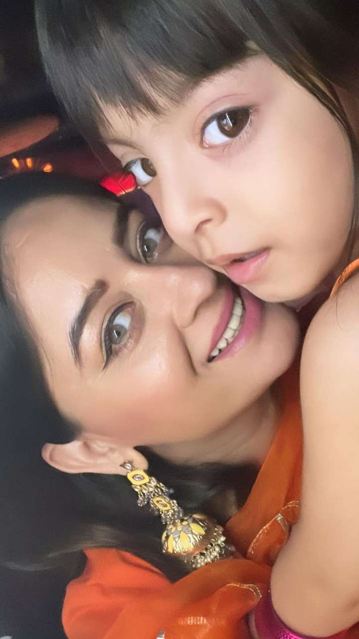 Mahi Vij And Tara Bhanushali Are Perfect Mother-Daughter Duo; See Pics