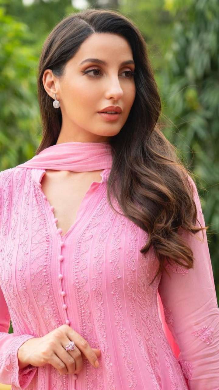 Nora Fatehi's Desi Avatar In Pink Suit Is Catching All The Attention