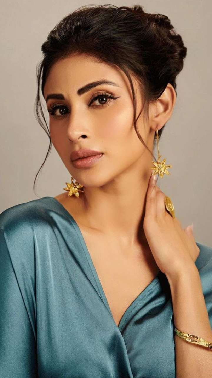 Mouni roy | Beautiful indian brides, Actress pics, Beautiful bride