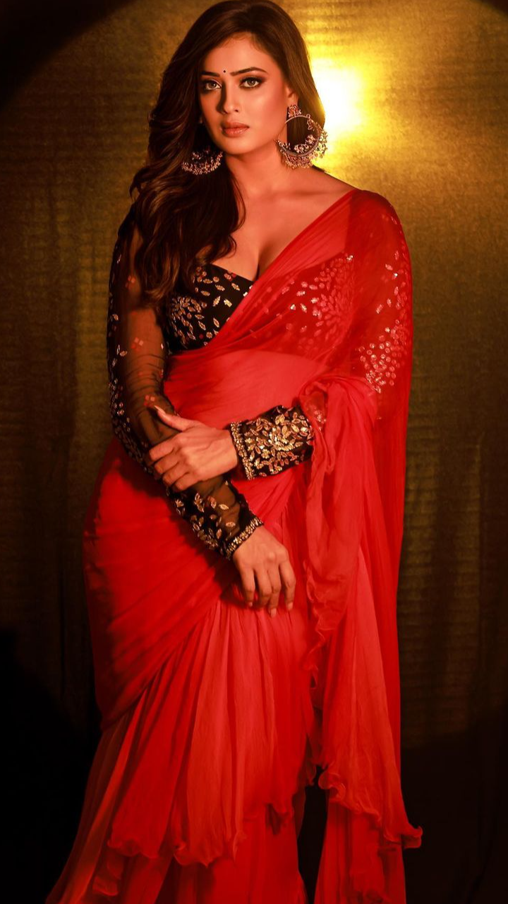 Shweta Tiwari And Her Sizzling Saree Look Will Blow Your Mind