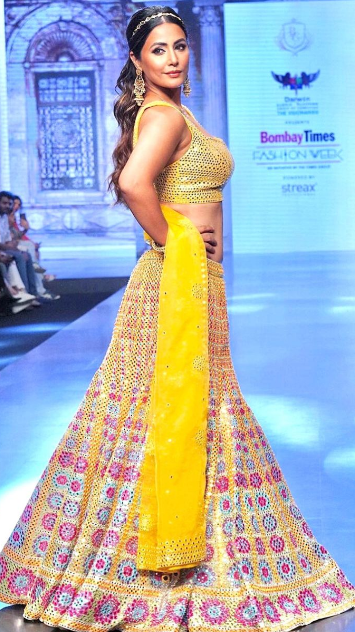 Hina Khan’s Showstopper Look At The Times Fashion Week