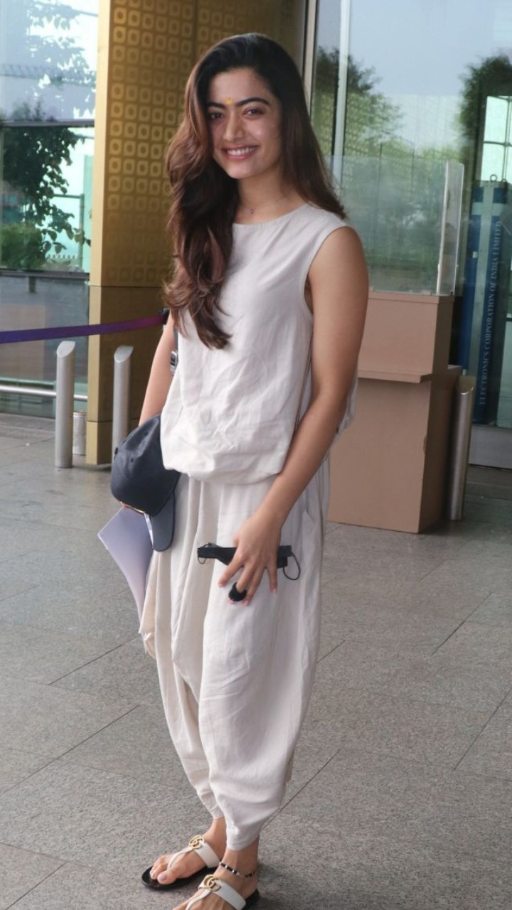 Rashmika Mandanna Spotted Without Makeup At The Airport