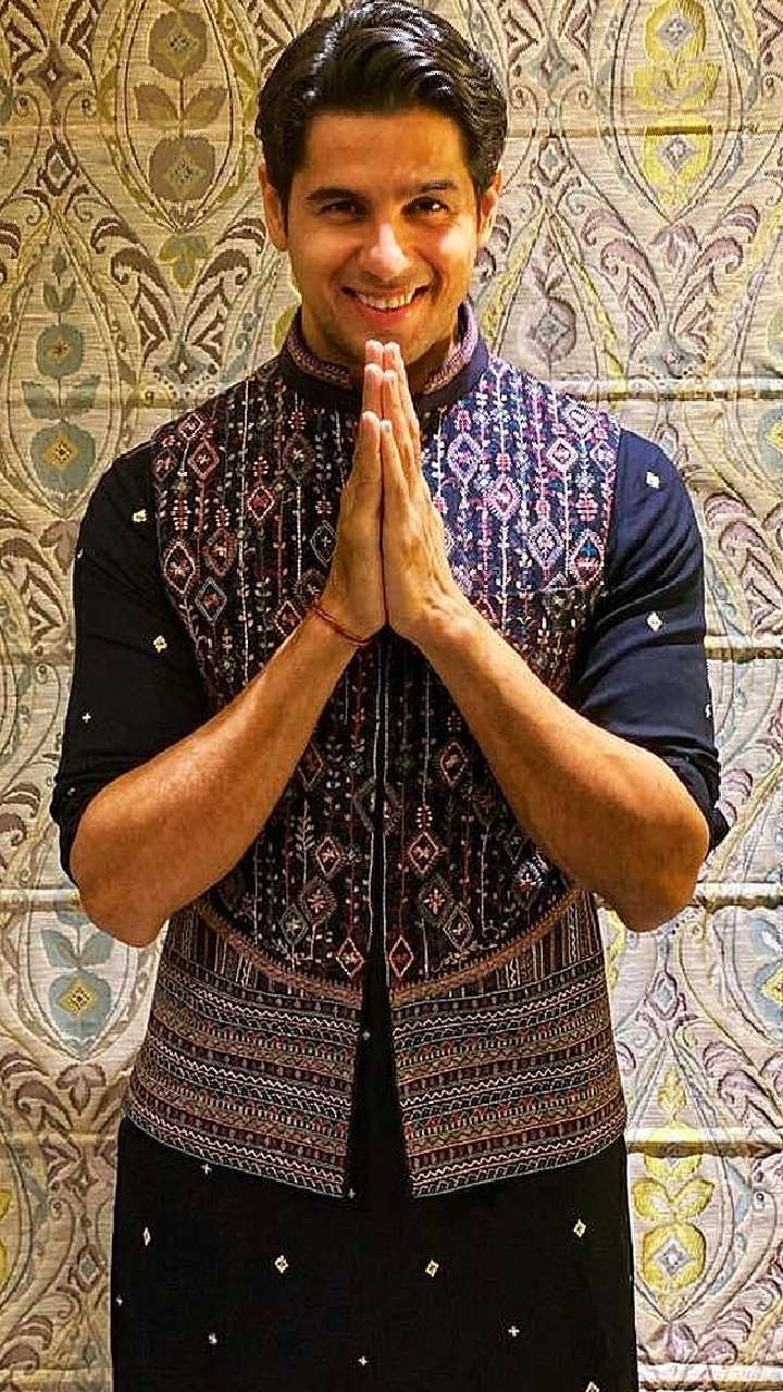 Sidharth malhotra sale in kurta