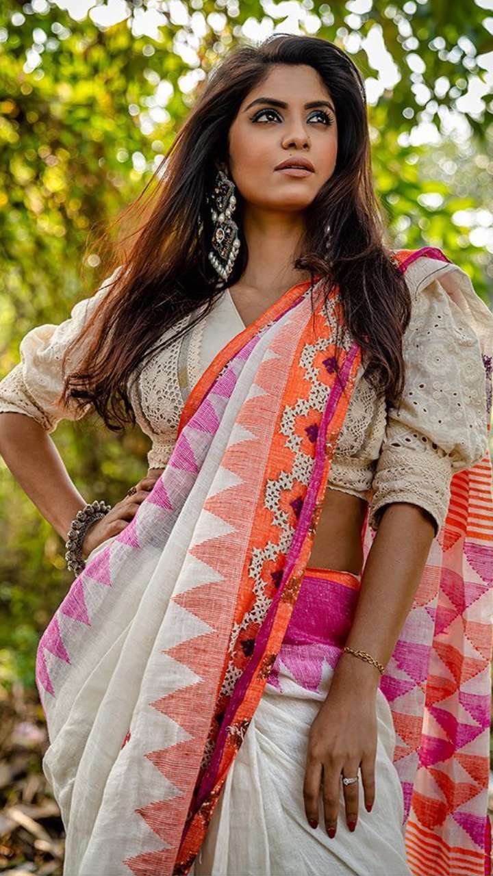 Sayantani Ghosh Saree Looks Are Ideal for Bengali Newlyweds